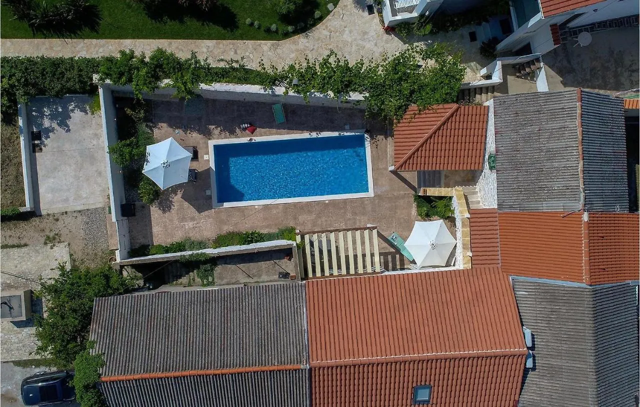 Villa Dvori Nin Holiday home