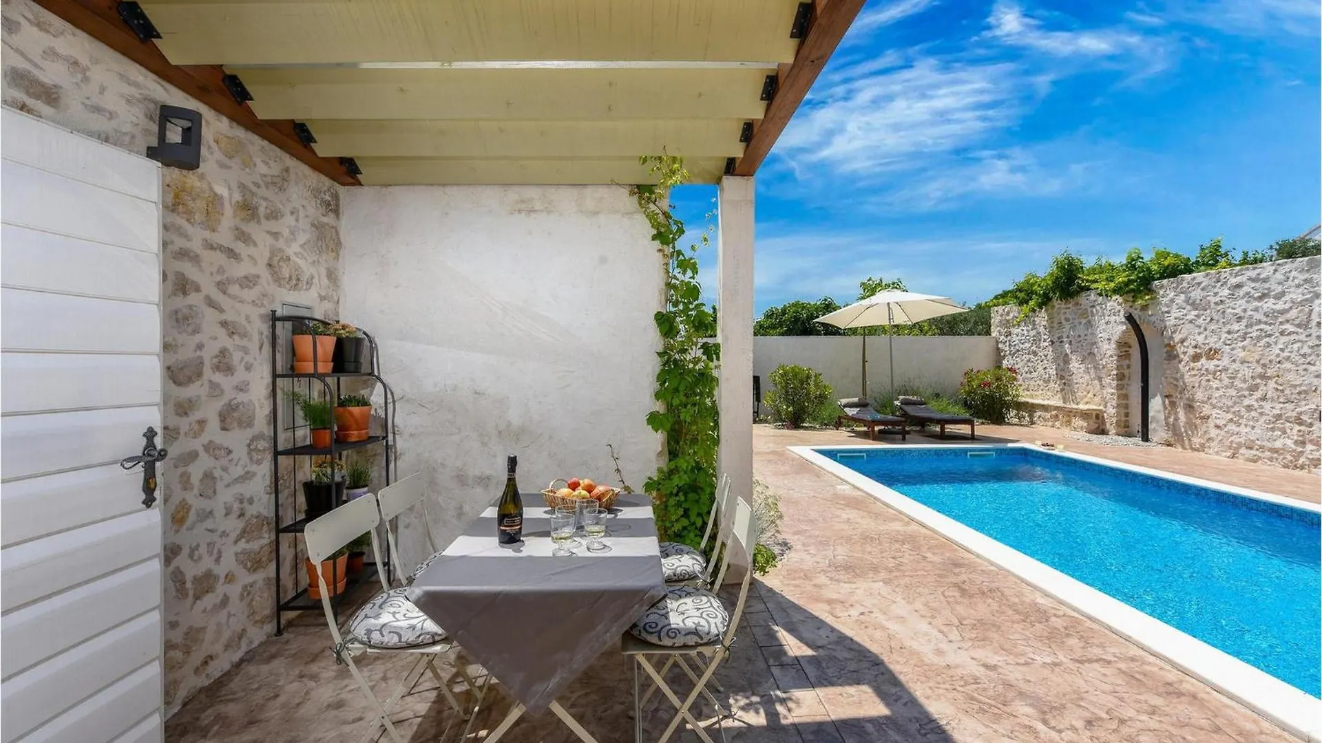 Villa Dvori Nin Croatia